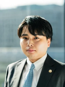 三角 一誠